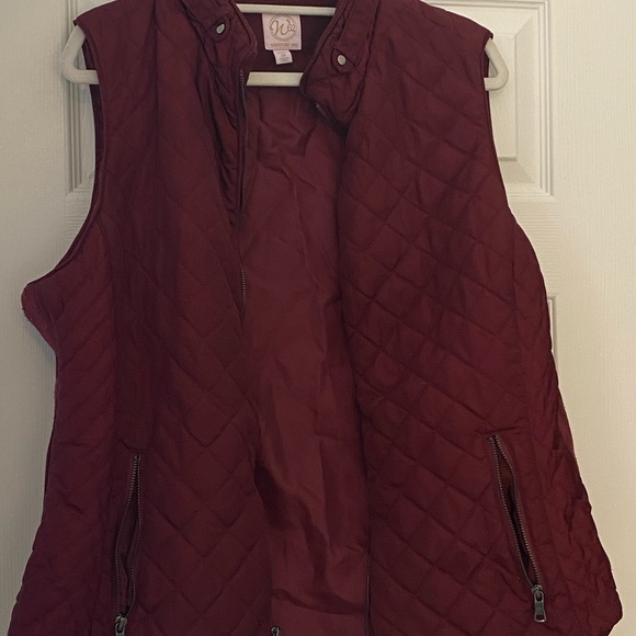 Westport Red Vest - Picture 1 of 2
